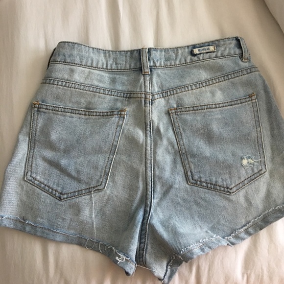 Brandy Melville shorts - Picture 2 of 4