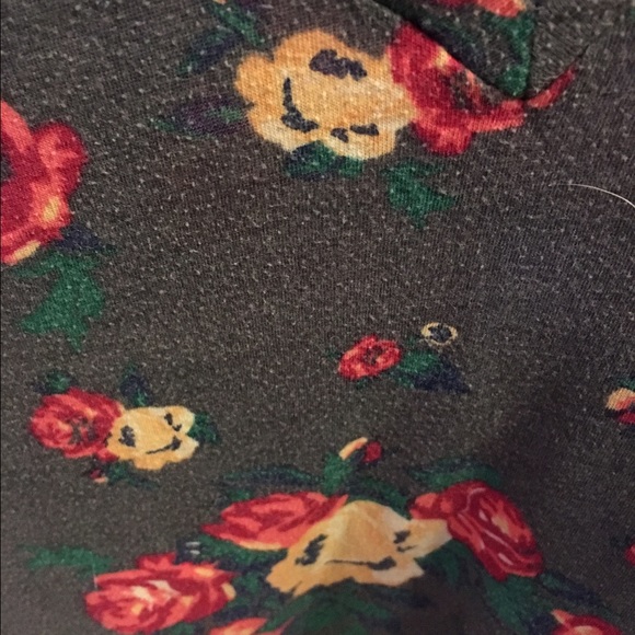 Floral shirt - Picture 2 of 4