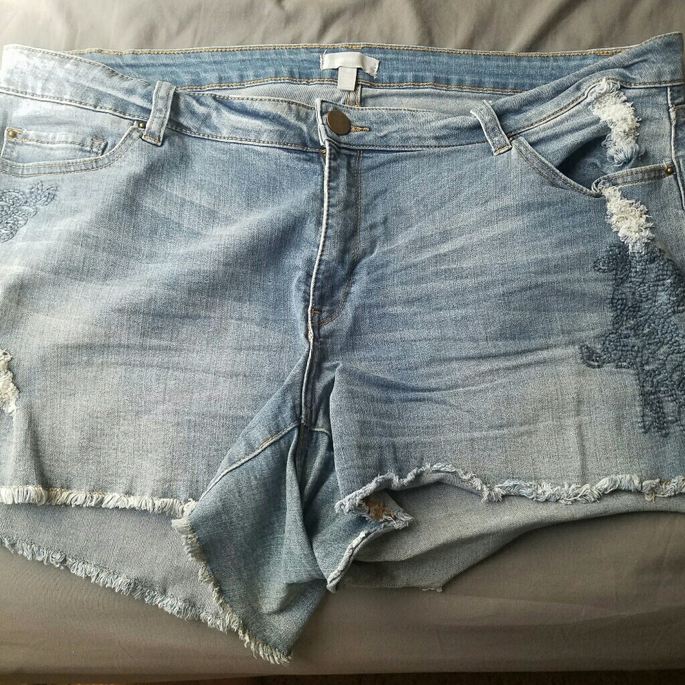 Denim cut off shorts