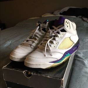 Grape 5 Size 12