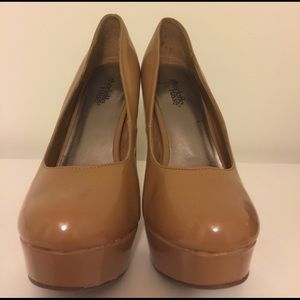 Charlotte Russe Tan Platform Almond Toe Pump