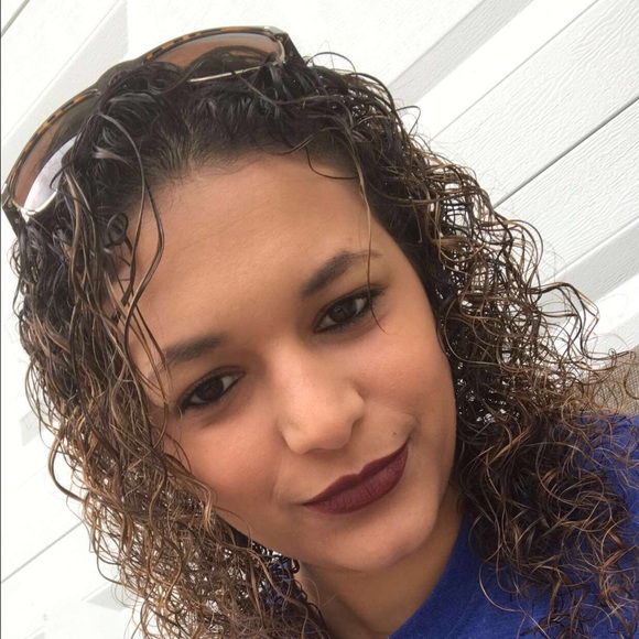 Meet your Posher, Amanda - Picture 1 of 1