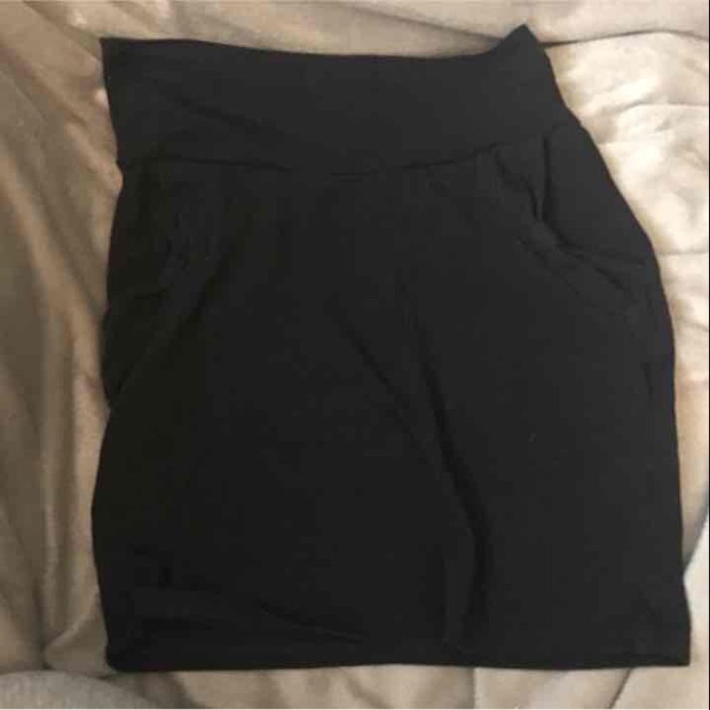 Black pencil skirt