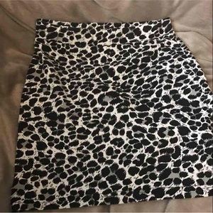 Leopard print pencil skirt