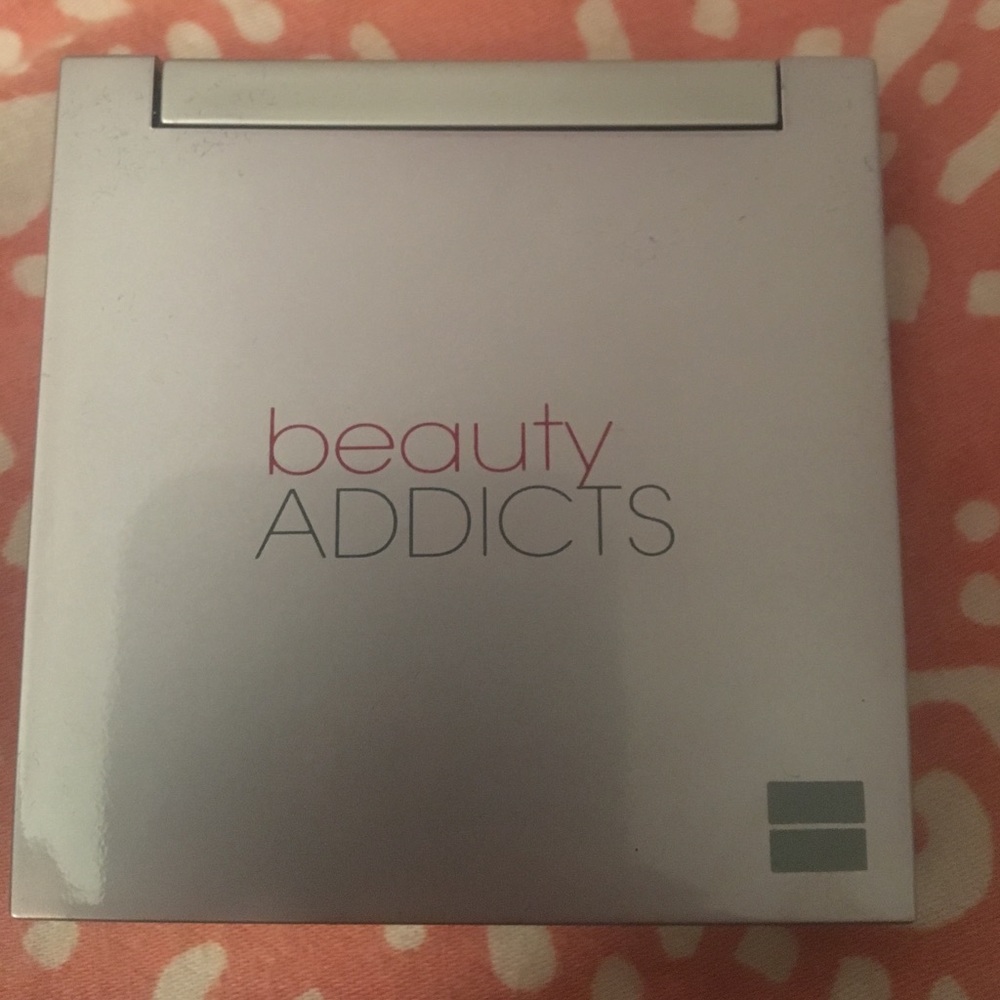 Beauty addicts blush