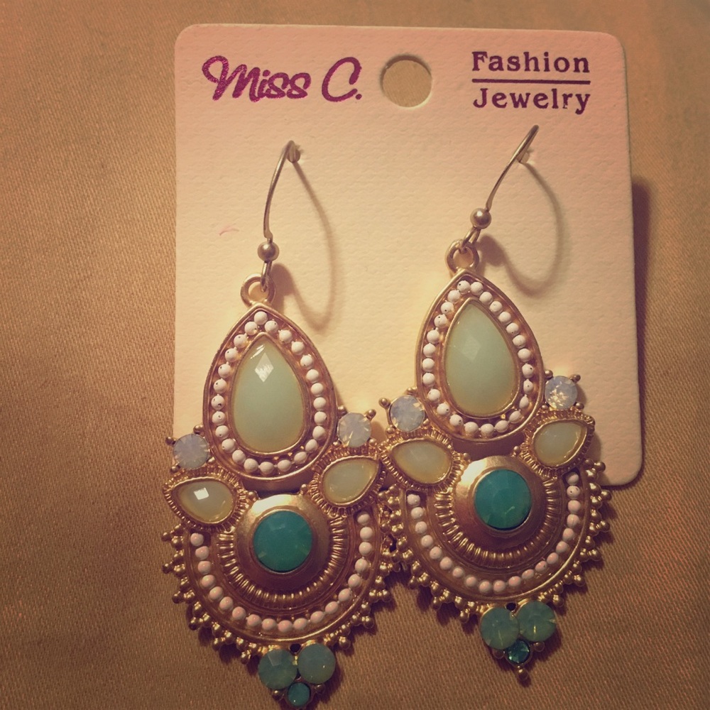 NWT Aztec Earrings - Picture 2 of 3