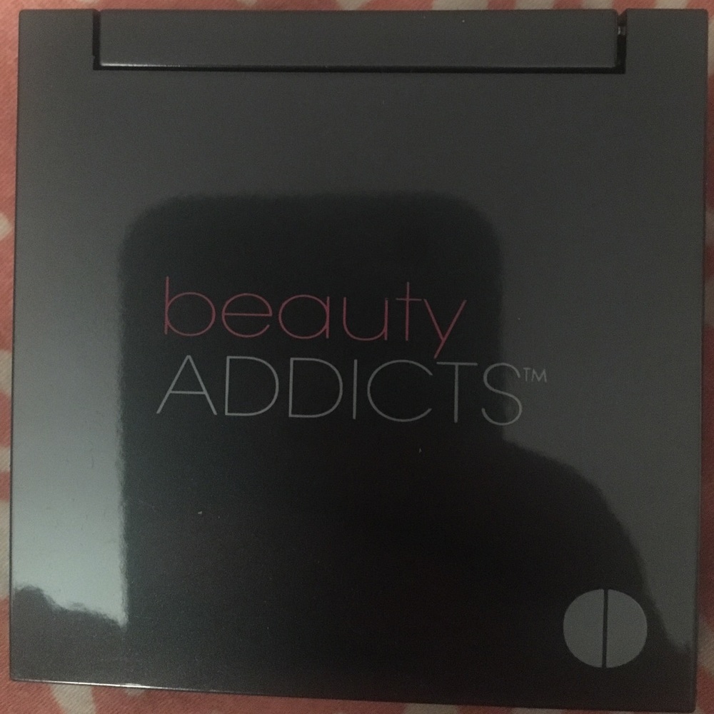 Beauty addicts concealer