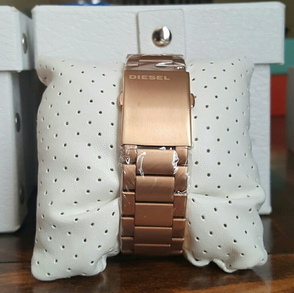 NWT Diesel ROSE Gold Tone Unisex watch