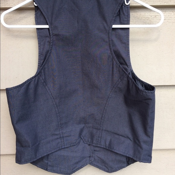 Vest - Picture 2 of 2
