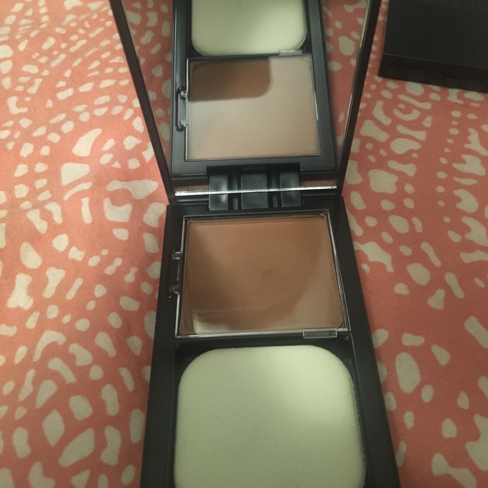 Cream to powder foundation