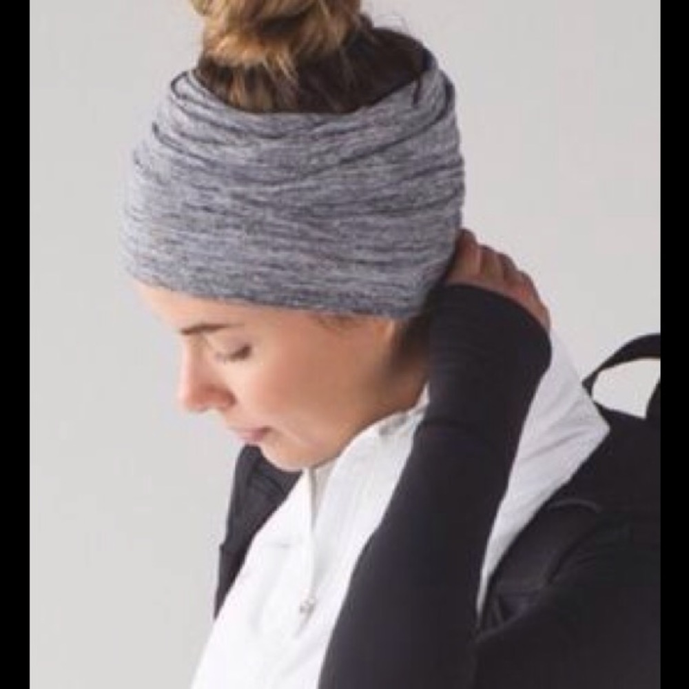 PRICE FIRM✔️NWT Top Knot Toque by Lululemon - Picture 3 of 7