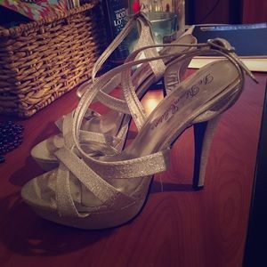 De Blossom Collection Silver Sparkle Heels