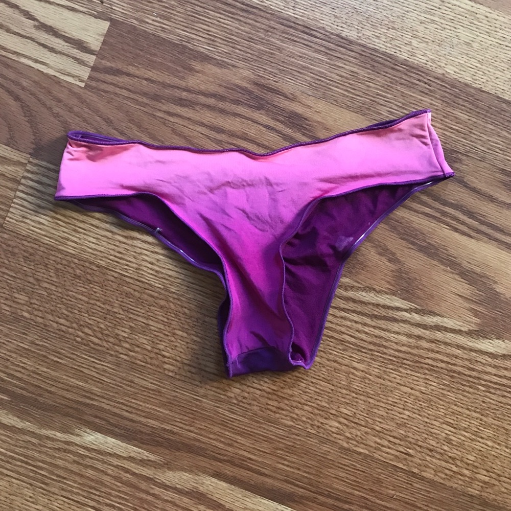 Reversible bikini bottoms!