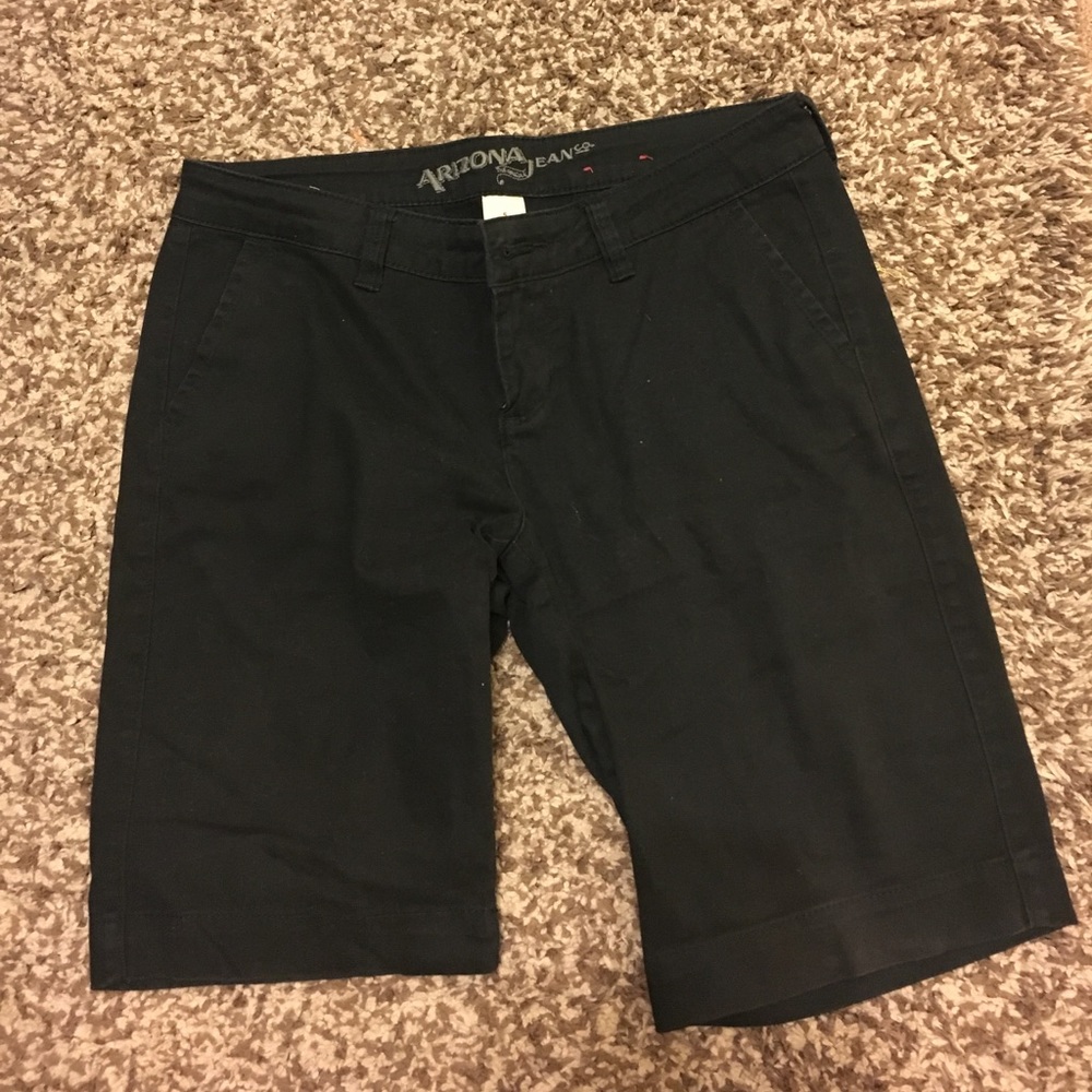 Arizona Bermuda Shorts (size 5)