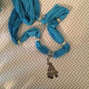 Charm scarf