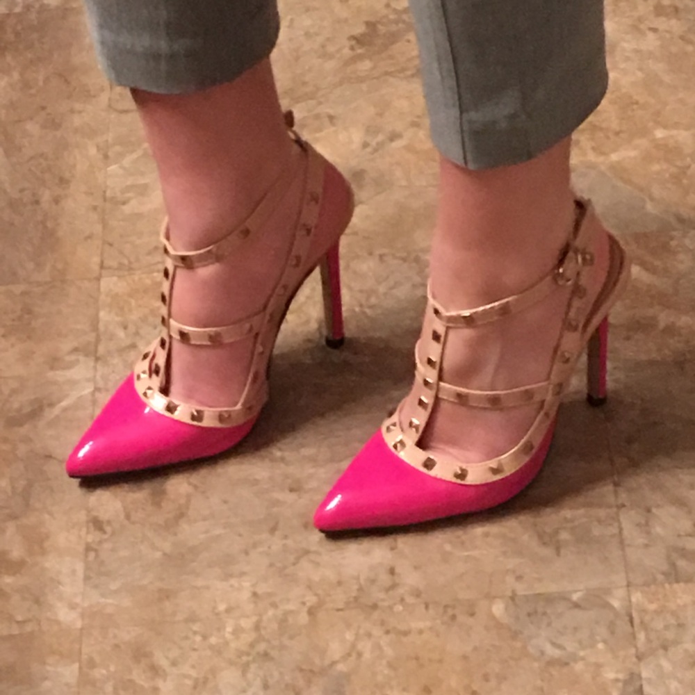 Valentino style shoes