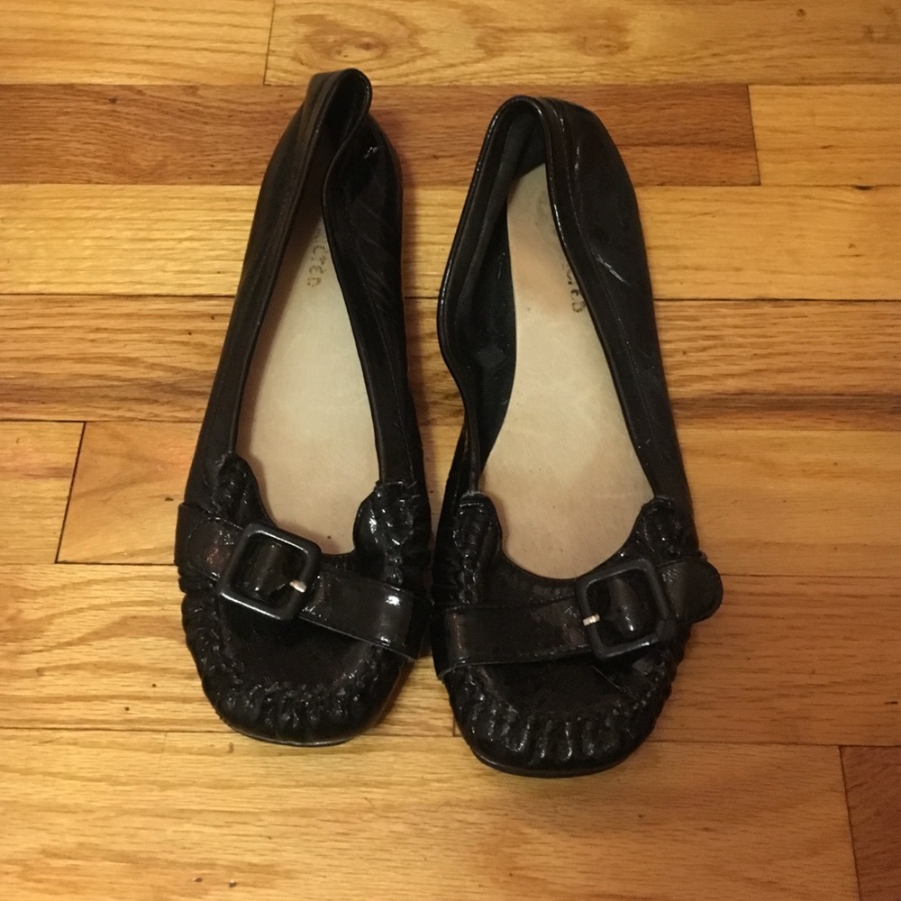 Black patent leather flats