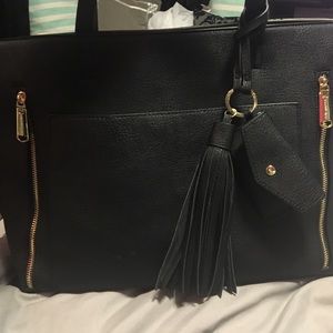 Steve Madden 2 in 1 Tote/Cross Body