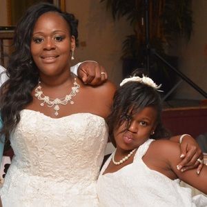 Meet your Posher, Temara