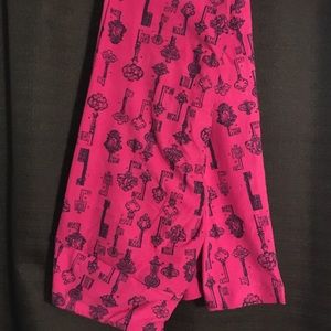 LULAROE ONE SIZE LEGGINGS.  KEYS!!