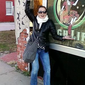 Meet your Posher, Tina leann