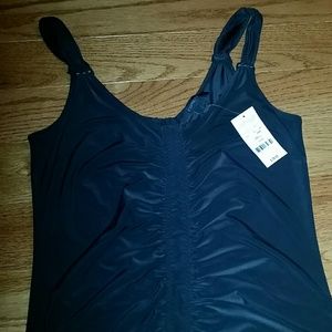 Black express tank top