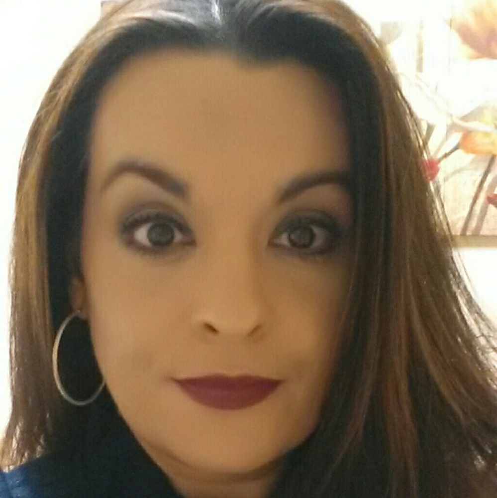 Meet your Posher, Ana