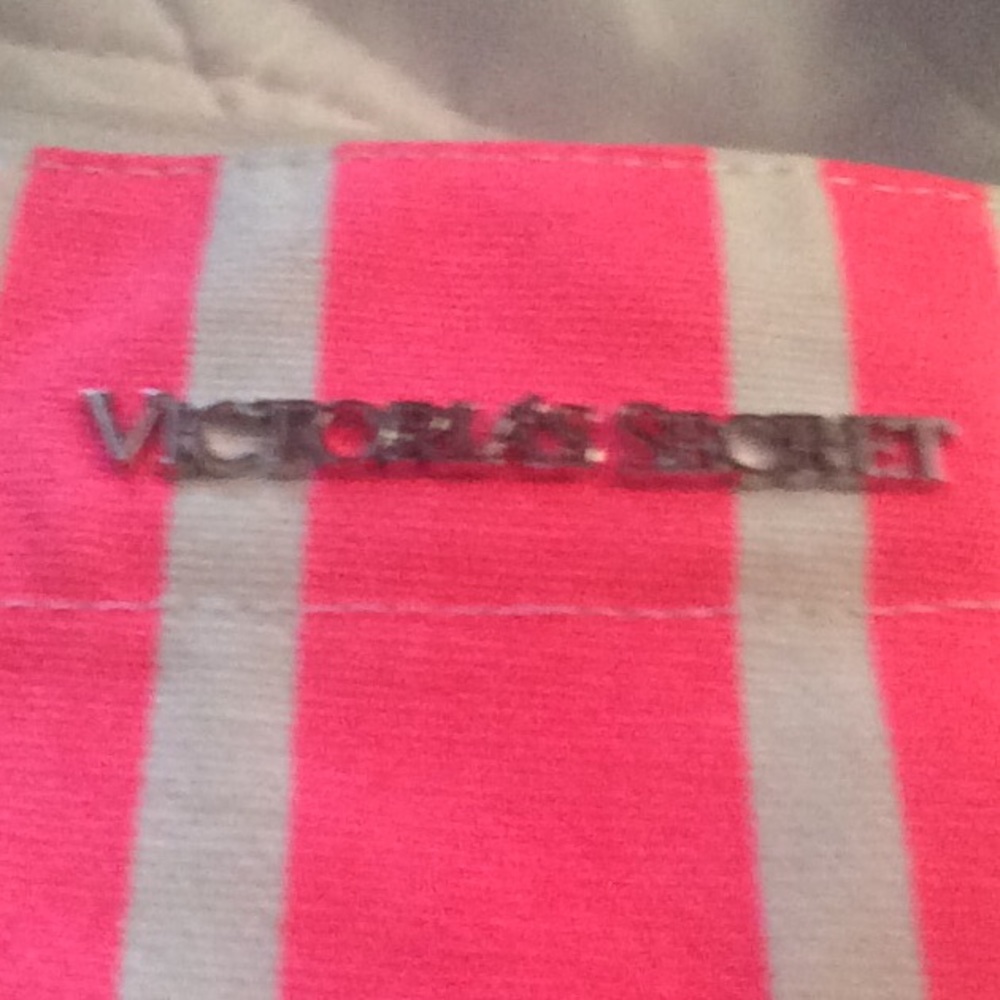 Vs