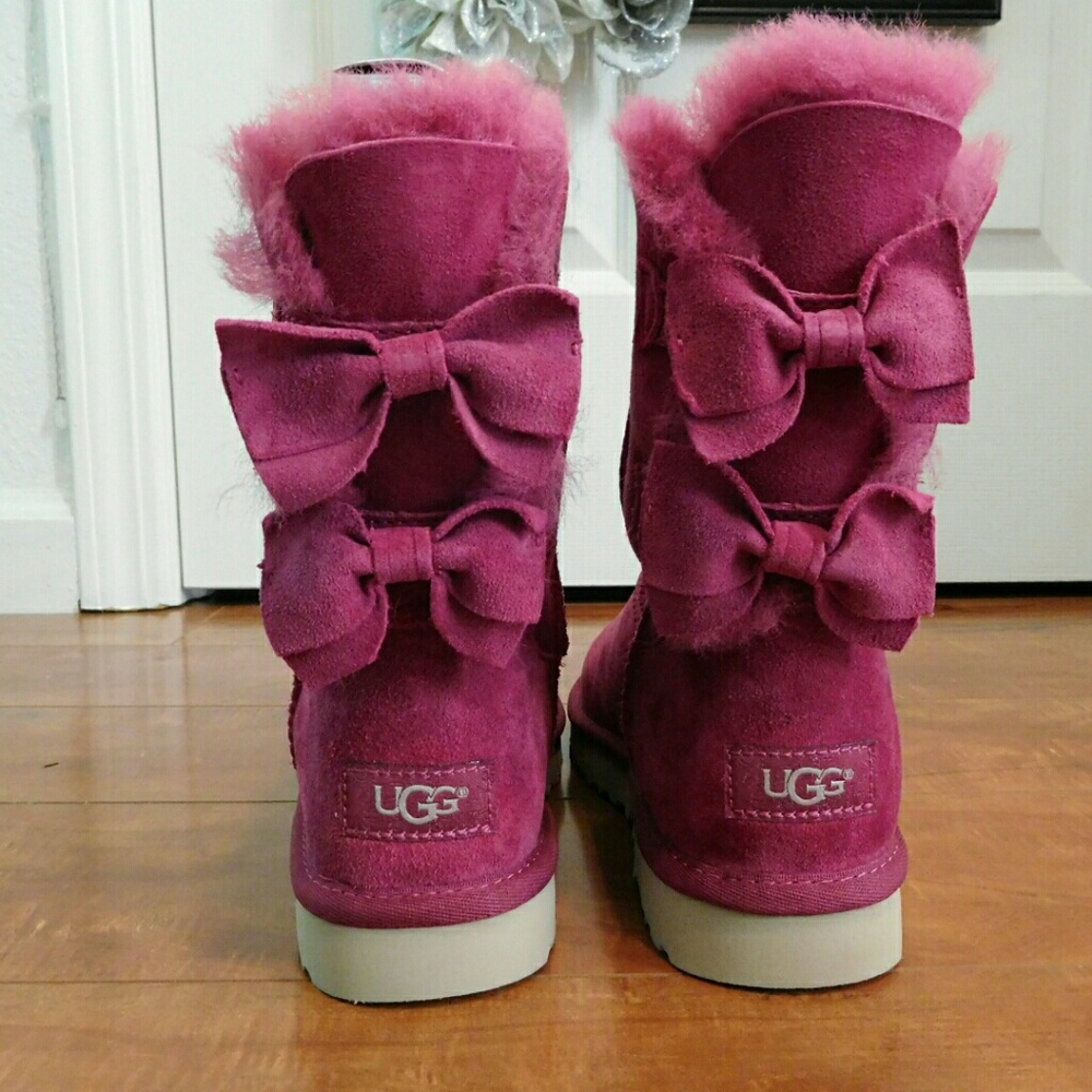 Uggs Meilani Women's  Lonely Hearts 💕 NEW!