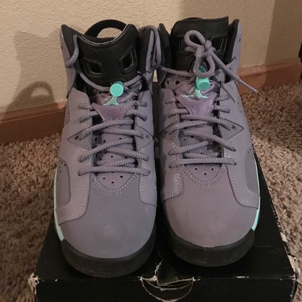 Shoes - Picture 4 of 5