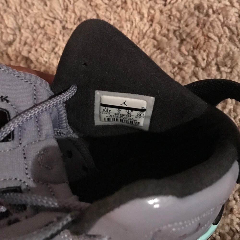Shoes - Picture 5 of 5