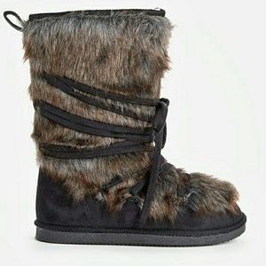 Winter boots brand new