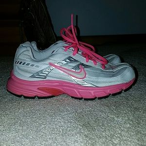 Nike Initiator Pink/White/Gray