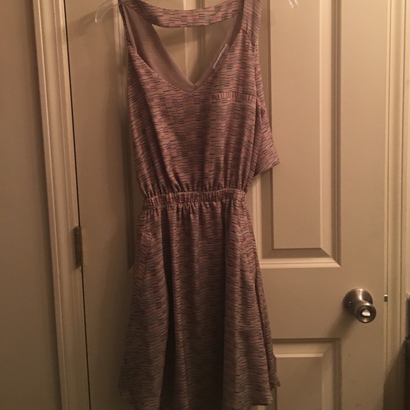 Dress with bottom back out - Picture 1 of 2