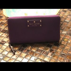 NWOT Kate Spade Zip Around Wallet