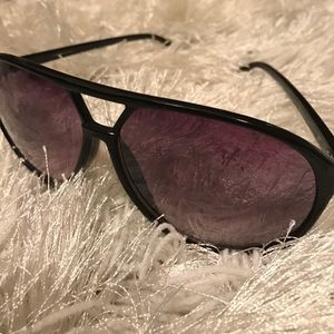 Black aviator sunglasses