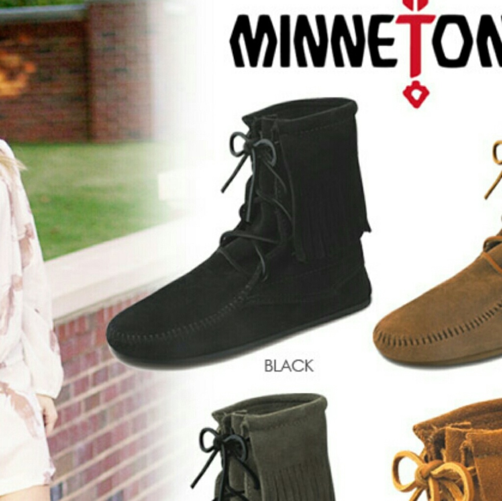 Black tramper ankle fringe minnetonka suede boots