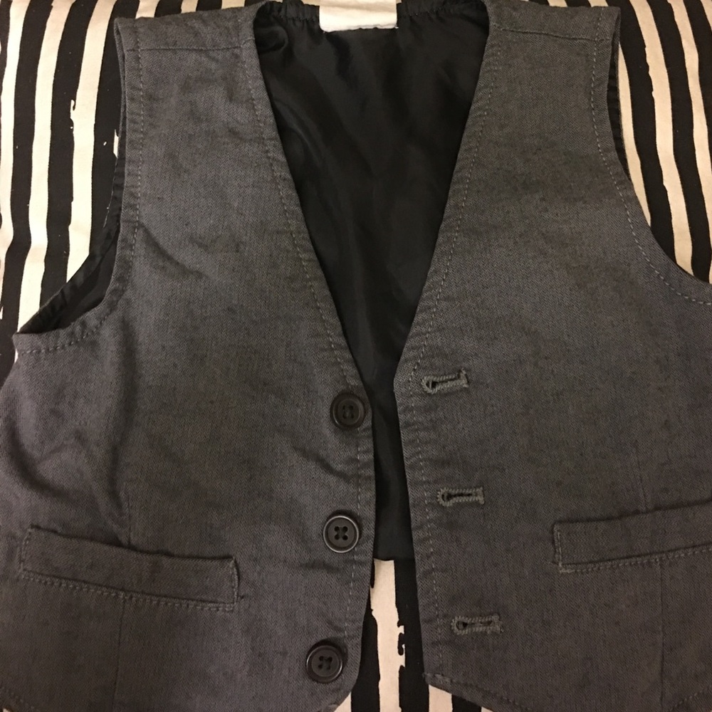 👑sold👑 Versatile Boys Gray Vest