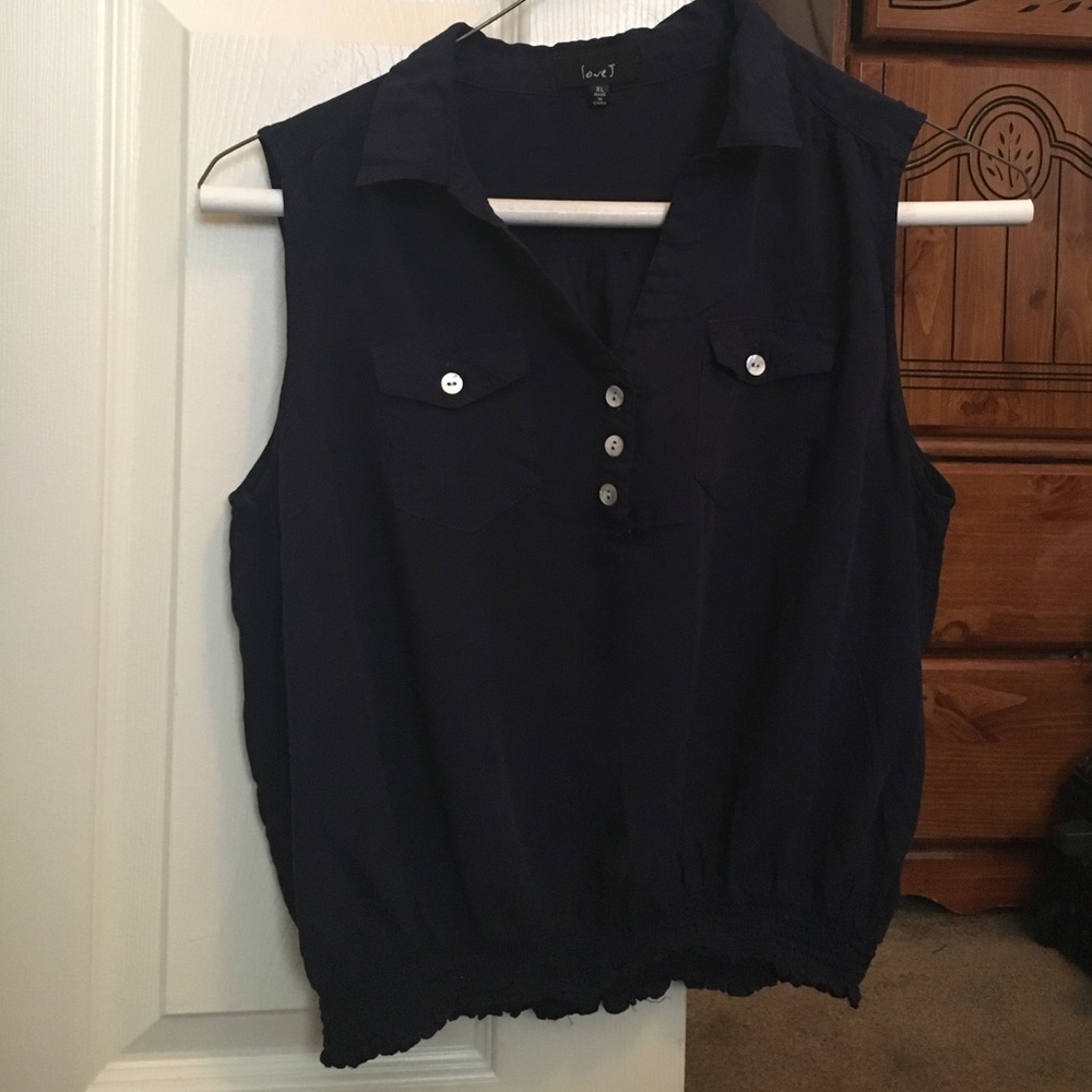 Navy top