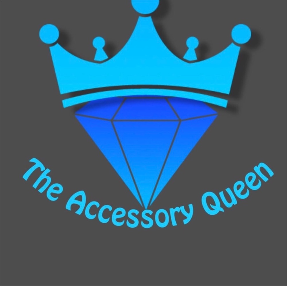 Meet your Posher, THE ACCESSORY QUEEN