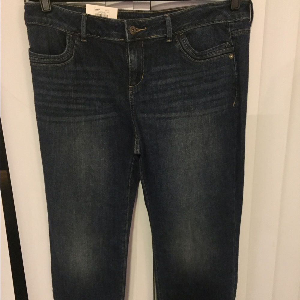 BNWT Simply Vera Wang capris 16