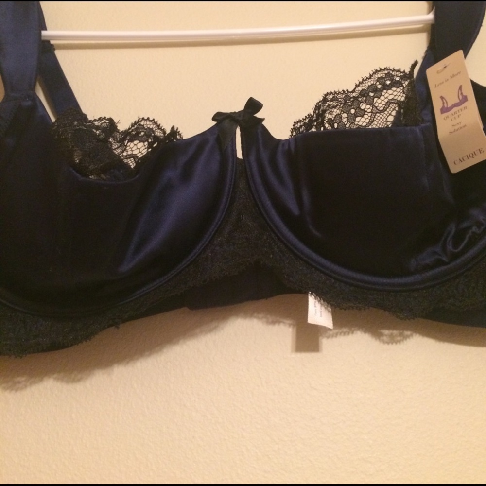Quarter cup bra