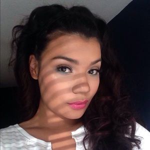 Meet your Posher, Vanessa