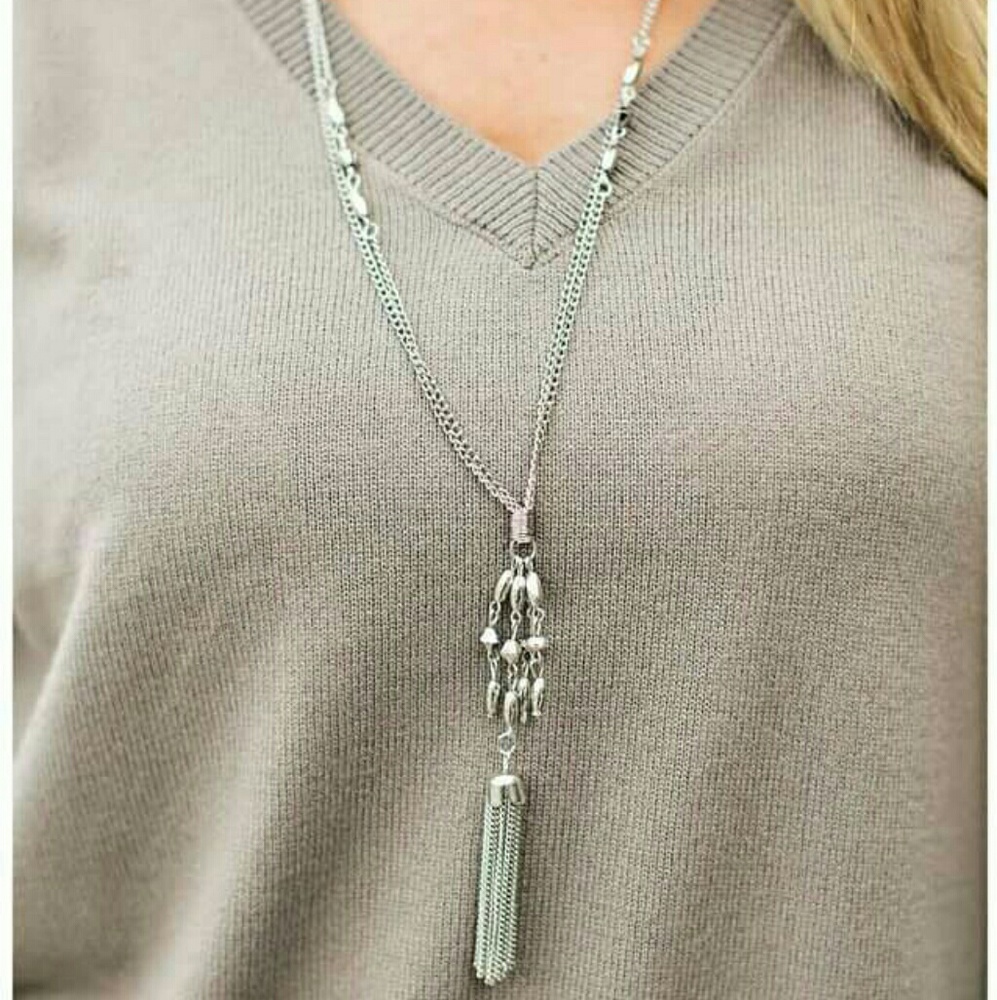 NWT long silver necklace with earrings