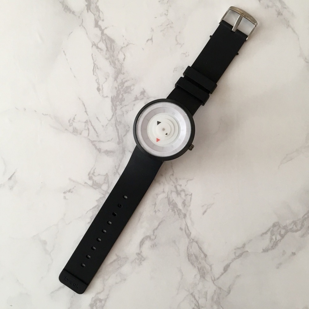 UO Unisex White Face Arrow Watch - Picture 4 of 7