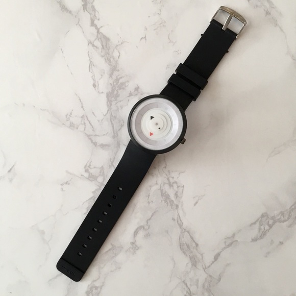 UO Unisex White Face Arrow Watch - Picture 4 of 7