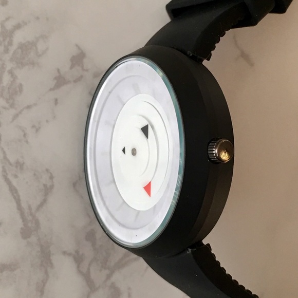 UO Unisex White Face Arrow Watch - Picture 6 of 7