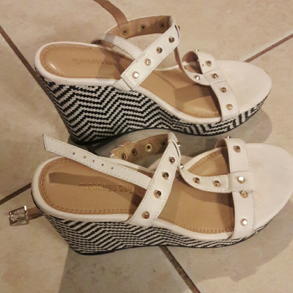 Like new worn once black and white wedges