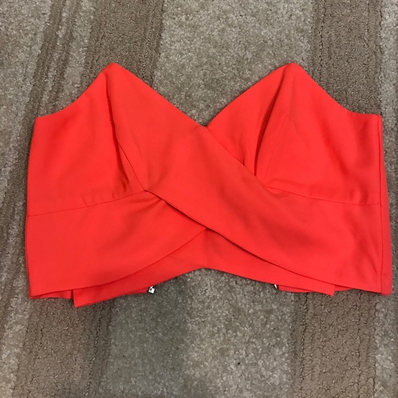 Sharp Turn Crop Top - Picture 1 of 4