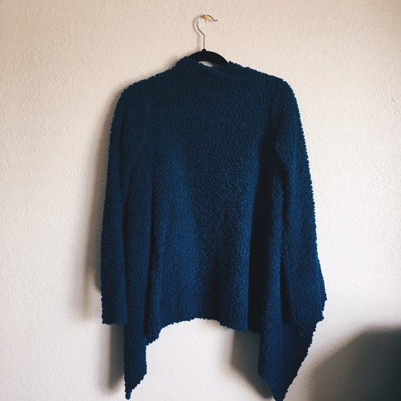 Fuzzy blue cardigan - Picture 3 of 4